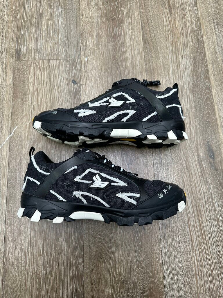 Preowned Sicko Black Hiking Sneaker Sz 9