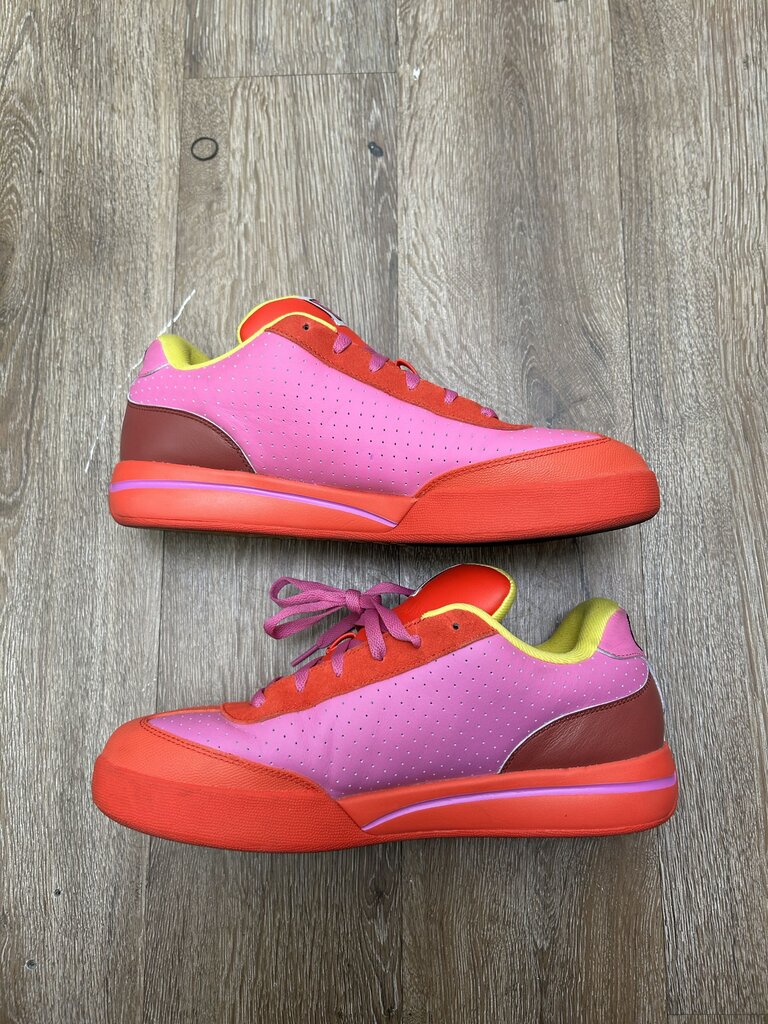 Preowned Reebok Board Flip Ice Cream Pink Yellow Sz.10.5 (No Box)
