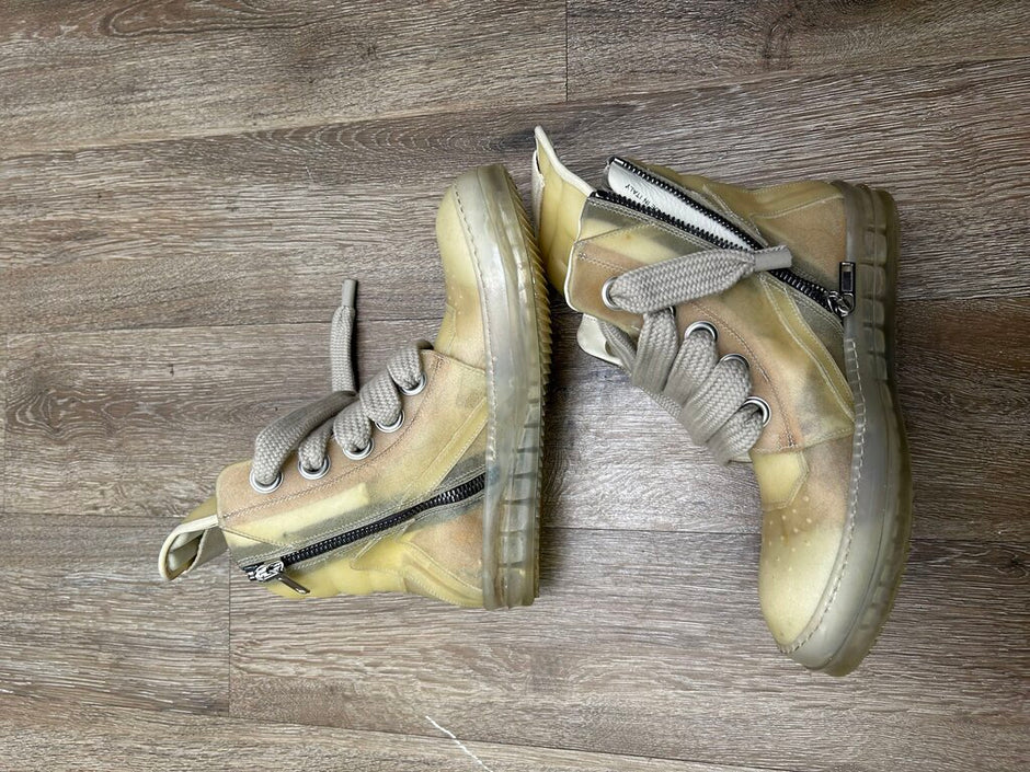 SNEAKERS – Page 2 – Shop Status