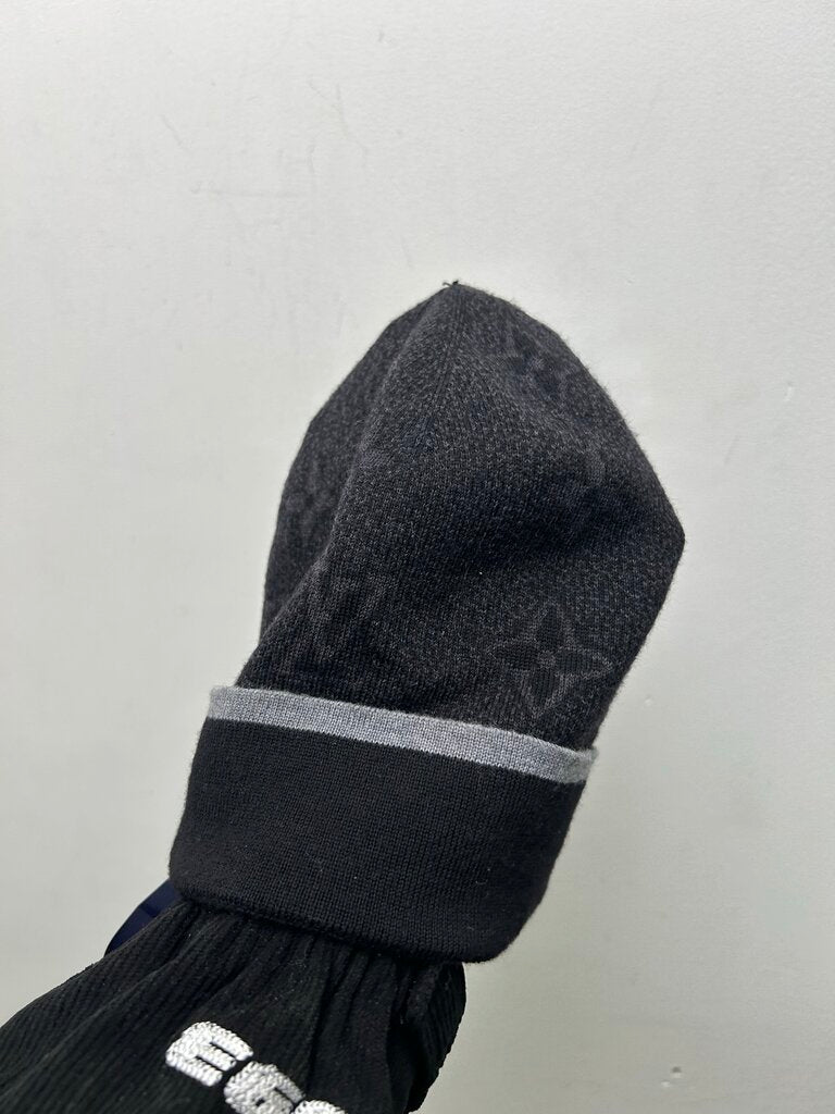 Preowned Louis Vuitton Monogram Black grey Beanie