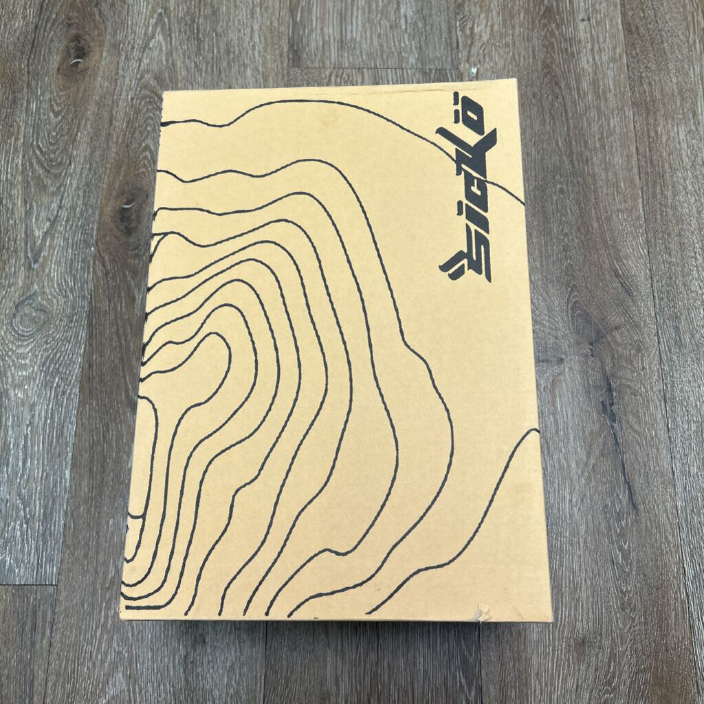 New Sicko EE Brown Black Sz.9