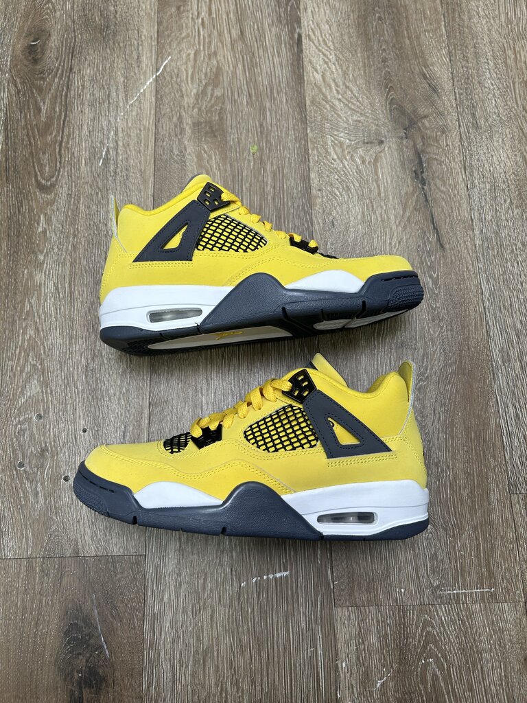 New Jordan 4 Lightning Sz.6.5Y