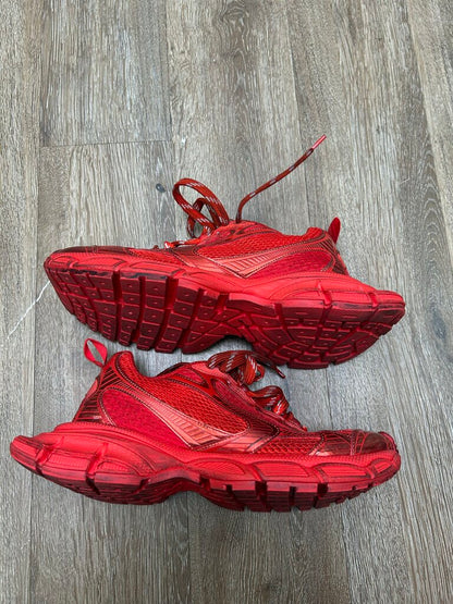 Preowned Balenciaga 3XL Red Size 43
