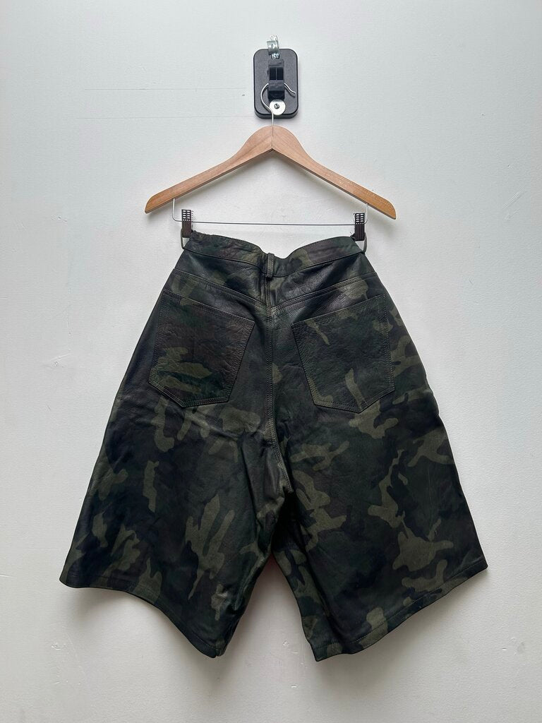 Preowned GV Gallery Camo Leather Double Knee Shorts sz.S