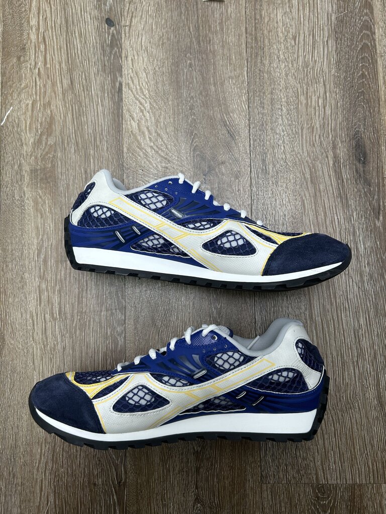 Preowned Bottega Orbit Blue White Yellow Sz.42 (No Box)