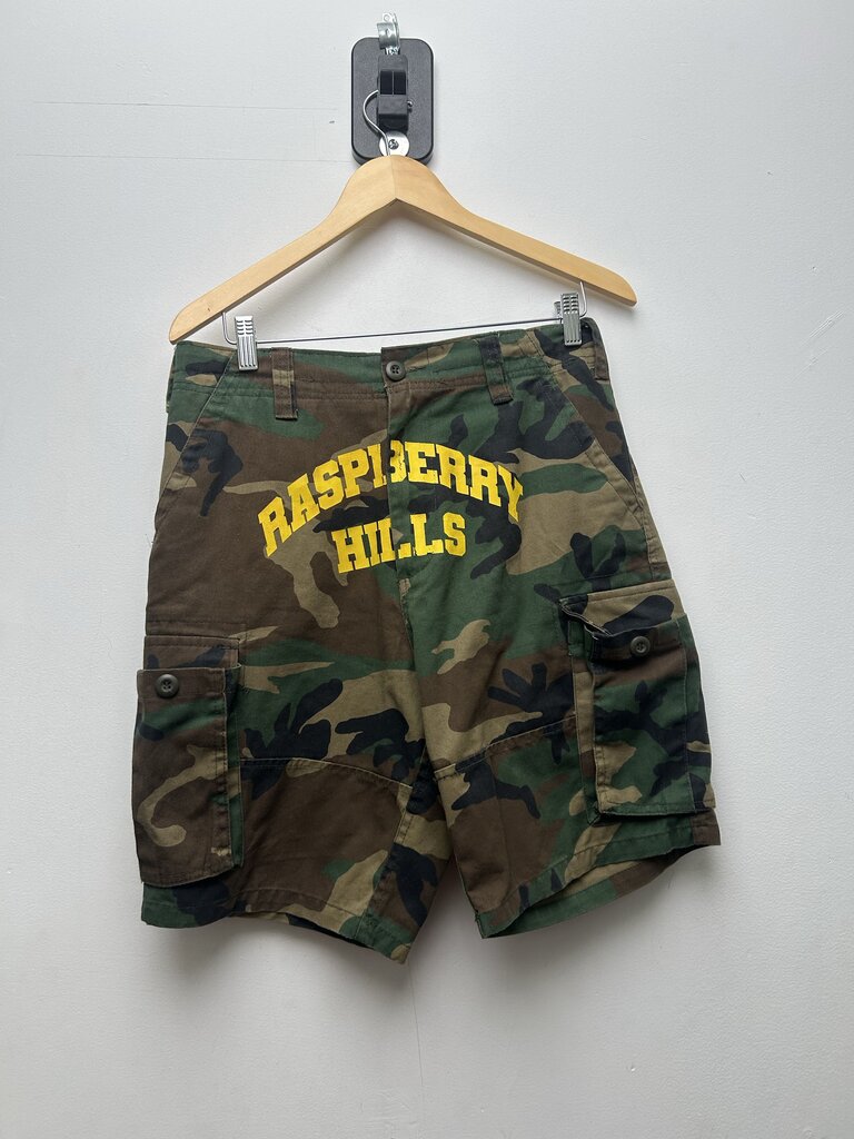 Preowned Gv Gallery Camo Yellow Spellout Shorts Sz.Small
