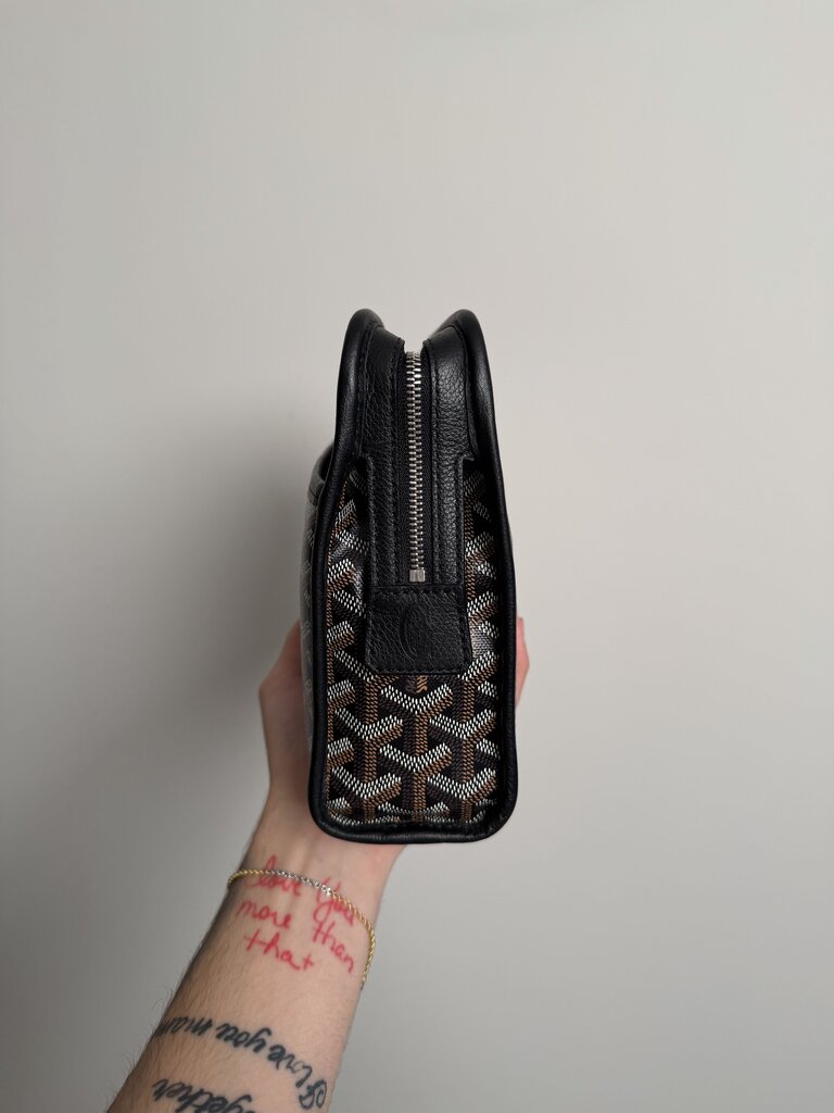Preowned Goyard Jouvence Black Toiletry MM