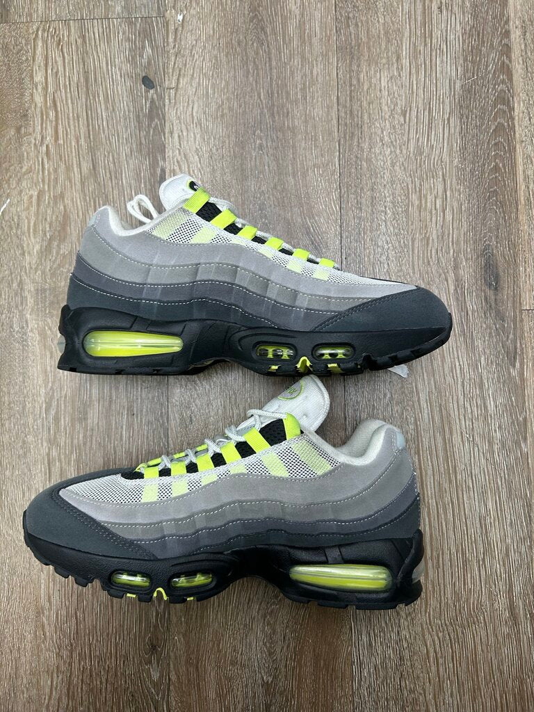Preowned Nike Air Max 95 Neon Sz.9.5