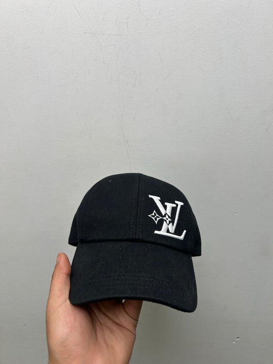 Preowned Louis Vuitton Smash Cap Black Sz. OS