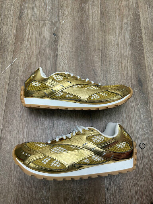 Preowned Bottega Orbit Veneta Gold White Gum Bottom Sz. 46 (NO BOX)