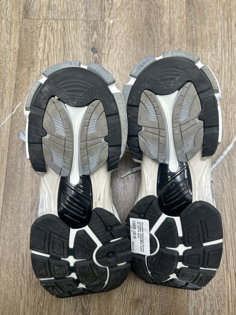Preowned Balenciaga Runners Distressed White/Black Suede Sz. 43 (NO BOX)