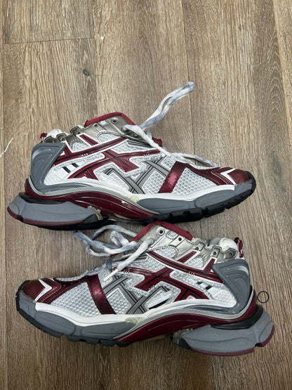 Preowned Balenciaga Runners White Burgundy Sz. 43 (NO BOX)