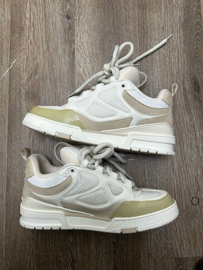 Preowned Louis Vuitton Skate Cream White Sz.8/10M