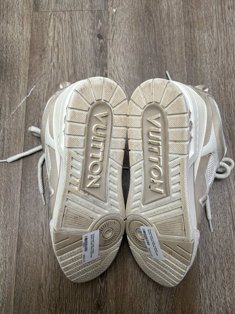 Preowned Louis Vuitton Skate Cream White Sz.8/10M