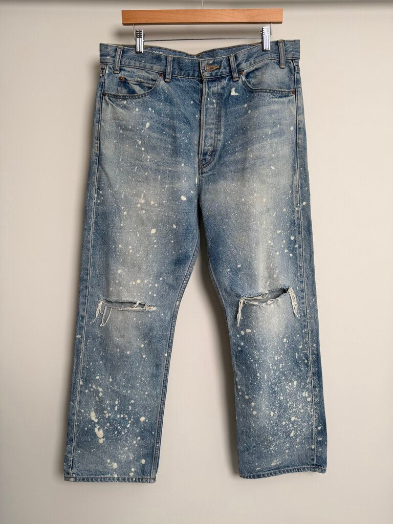 Preowned Celine Lightwash Jeans size 33