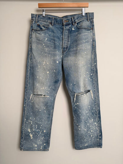 Preowned Celine Lightwash Jeans size 33