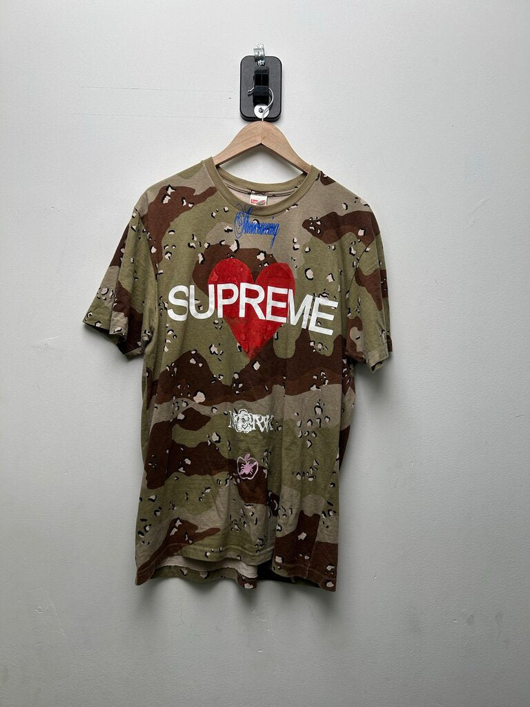 Preowned Supreme Desert Camo Heart Tee Sz.Large