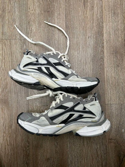 Preowned Balenciaga Black White Grey Canvas Runner Sz.42