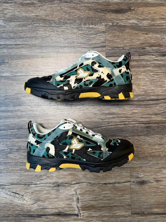 New Sicko Teal Cow Print size 10